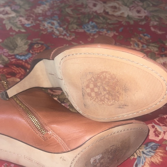 Open Toed Bootie Heels 🍂🤎👜 - Picture 5 of 9